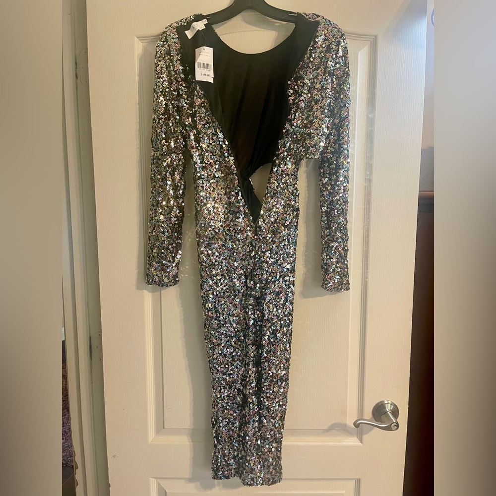 NWT, ASTR The Label size small sequin gown, with cut away waist. - Picture 4 of 7